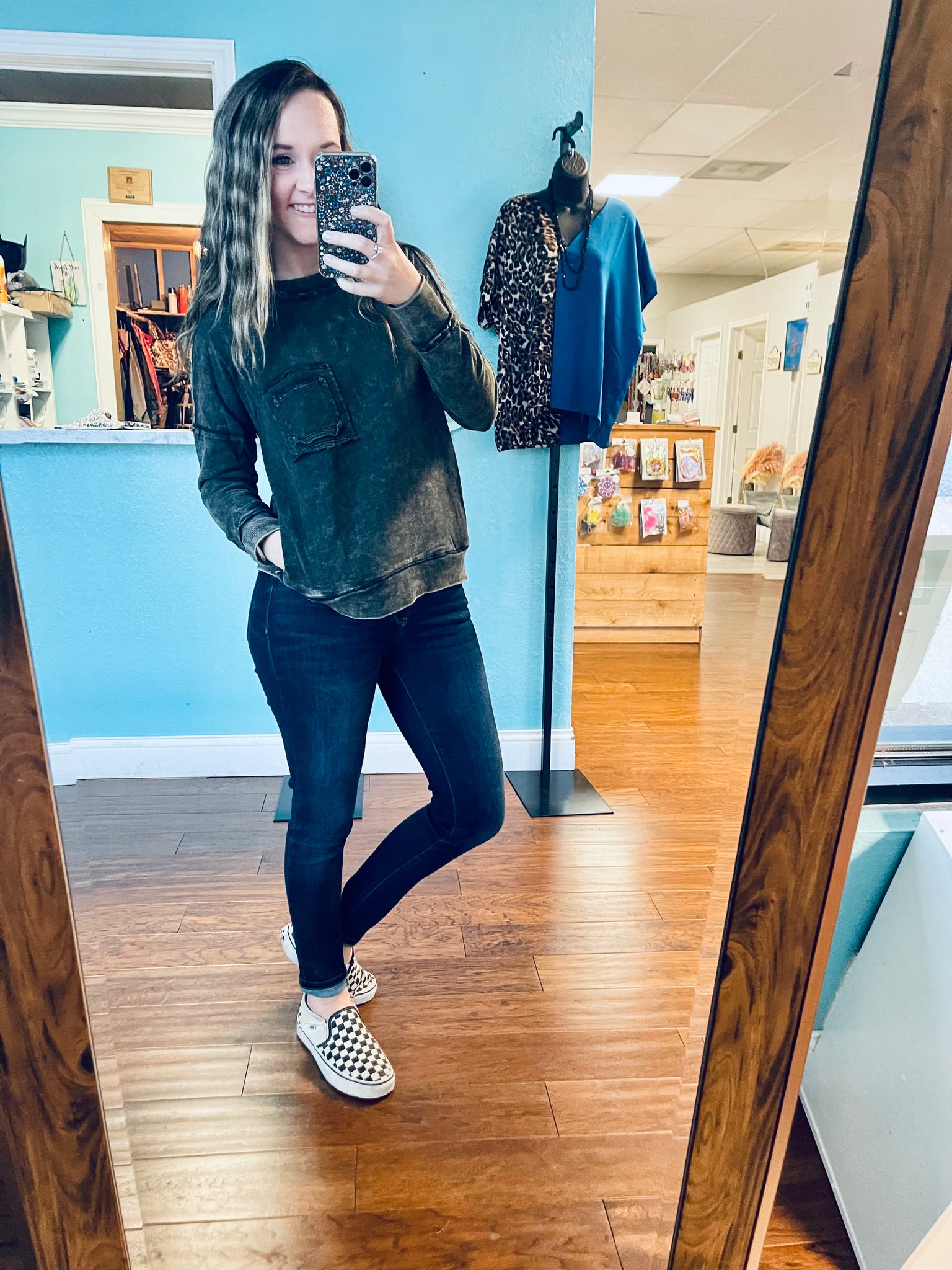 Ash black front pocket pullover