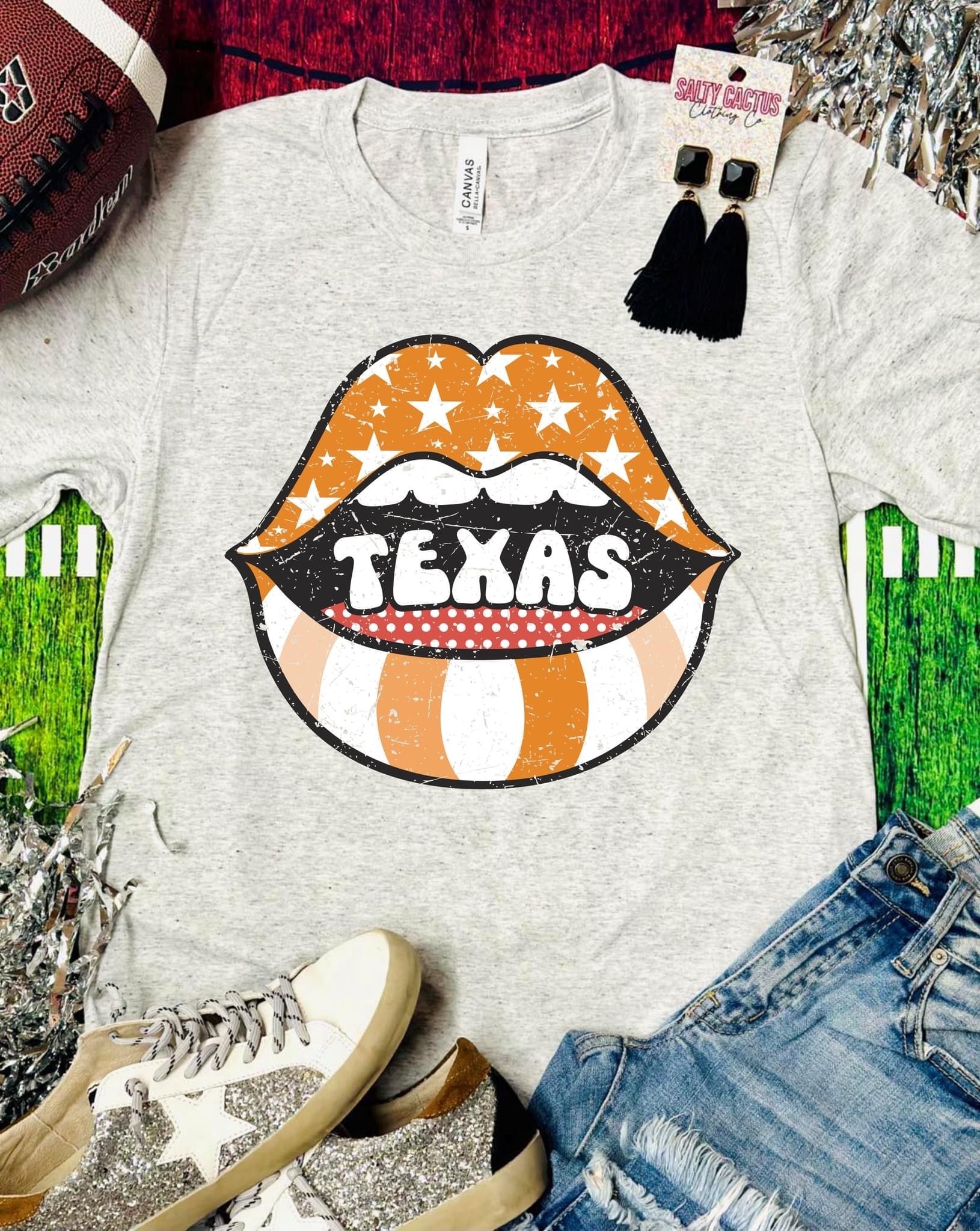 PREORDER LONGHORN LIPS T-SHIRT