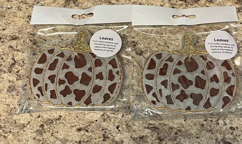 Leopard pumpkin leaves car scent